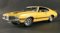 1:18 1970 Oldsmobile 442 W30 Dr. Olds W Machine