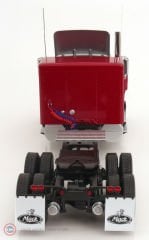 1:18 Road Kings 1974 Mack RL700L Red Metallic / Silver