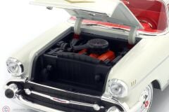 1:18 Maisto 1957 Chevrolet Bel Air Coupe