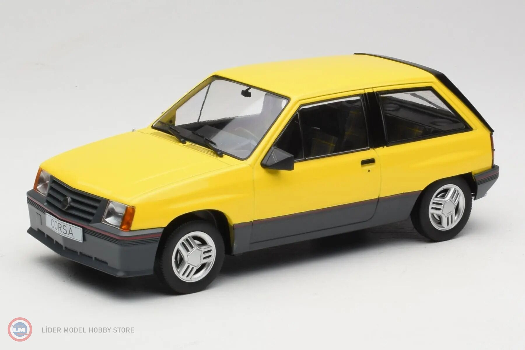 1:18 MCG 1983 Opel Corsa A SR