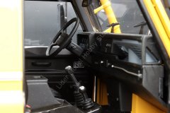 1:18 1985Land Rover Defender 90  Camel Trophy Edition Malaysia Borneo