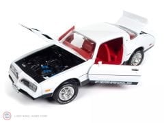 1:18 AutoWorld 1977 Pontiac Firebird Formula