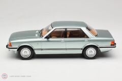 1:18 MCG 1982 Ford Granada MK II 2.8 Ghia