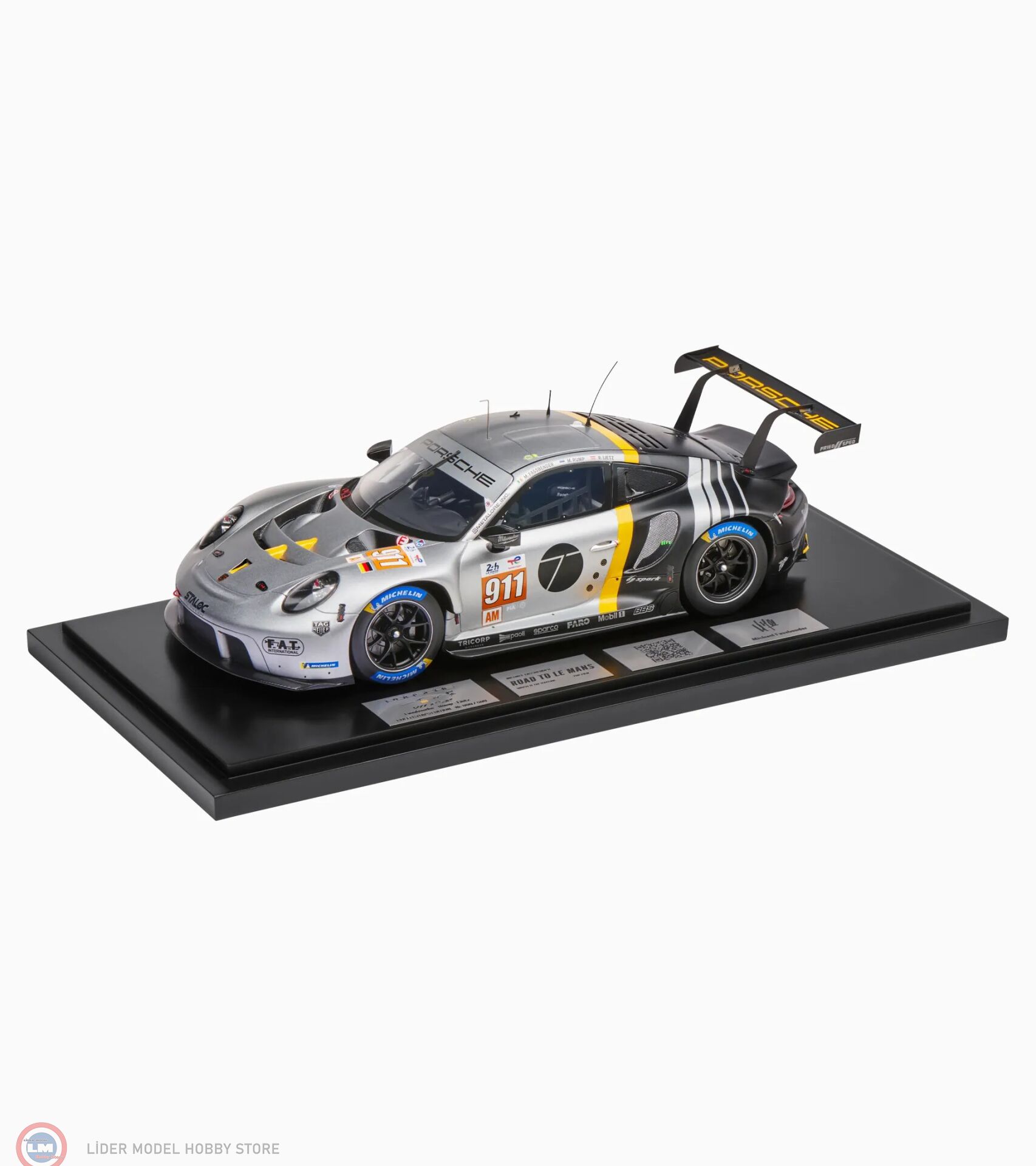 1:18 Spark Porsche 911 RSR-19 #911 24h LeMans 2023