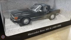 1:18 1986 Mercedes Benz 300 SL R107