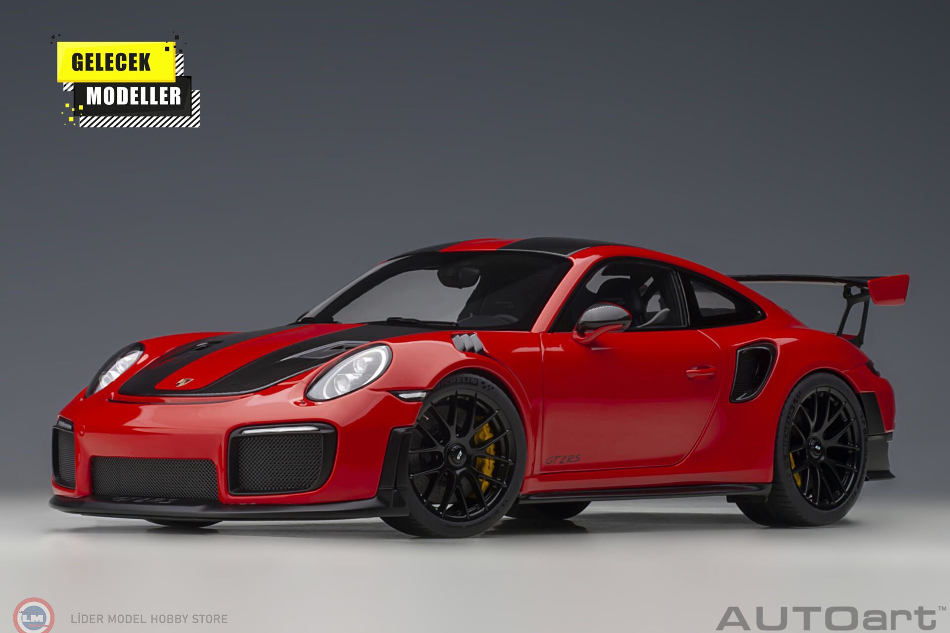 1:18 Autoart 2019 Porsche 911 (991.2)  GT2 RS Weissach Package 