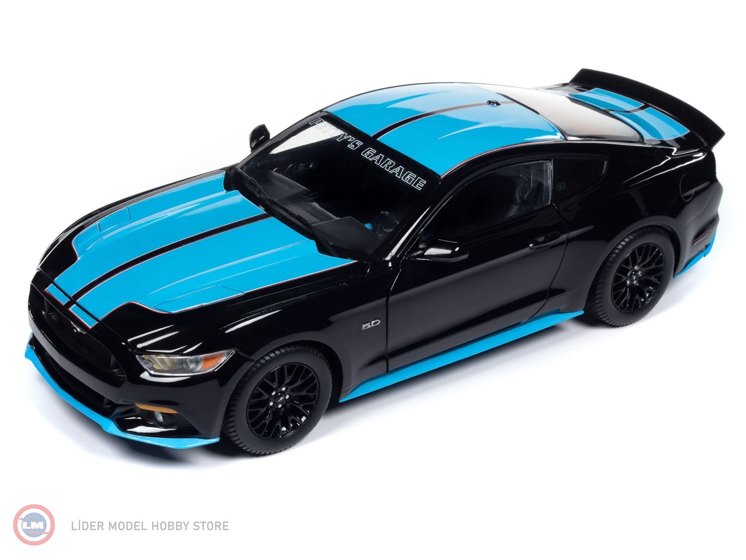 1:18 AutoWorld 2015 Ford Mustang Petty's Garage