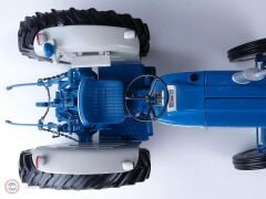 1:16 Universal Hobbies 1964 Ford 5000 Traktör