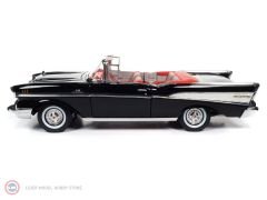 1:18 AutoWorld 1957 Chevrolet Bel Air Convertible James Bond