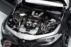1:18 MotorHelix 2020 Alfa Romeo Giulia GTAM Carbon Edition