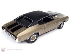 1:18 AutoWorld 1970 Chevrolet Chevelle SS (MCACN) Centennial Gold