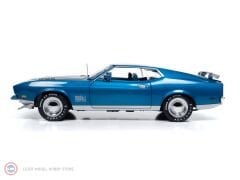 1:18 AutoWorld 1971 Ford Mustang Mach 1 (MCACN) Code Q Med Blu