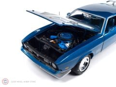 1:18 AutoWorld 1971 Ford Mustang Mach 1 (MCACN) Code Q Med Blu