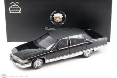 1:18 XiaoGuang Cadillac Fleetwood / Black Interior