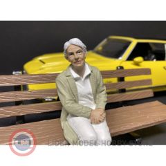 1:18 American Diorama 38235 Sitting Old Couple #II