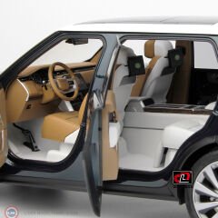 1:18 LCD Model 2022 Land Rover Range Rover SV Serenity Green