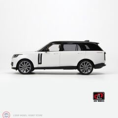 1:18 LCD Model 2022 Land Rover Range Rover SV