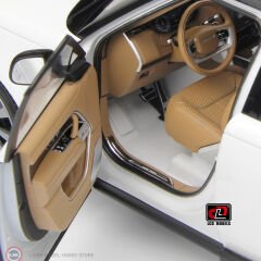 1:18 LCD Model 2022 Land Rover Range Rover SV