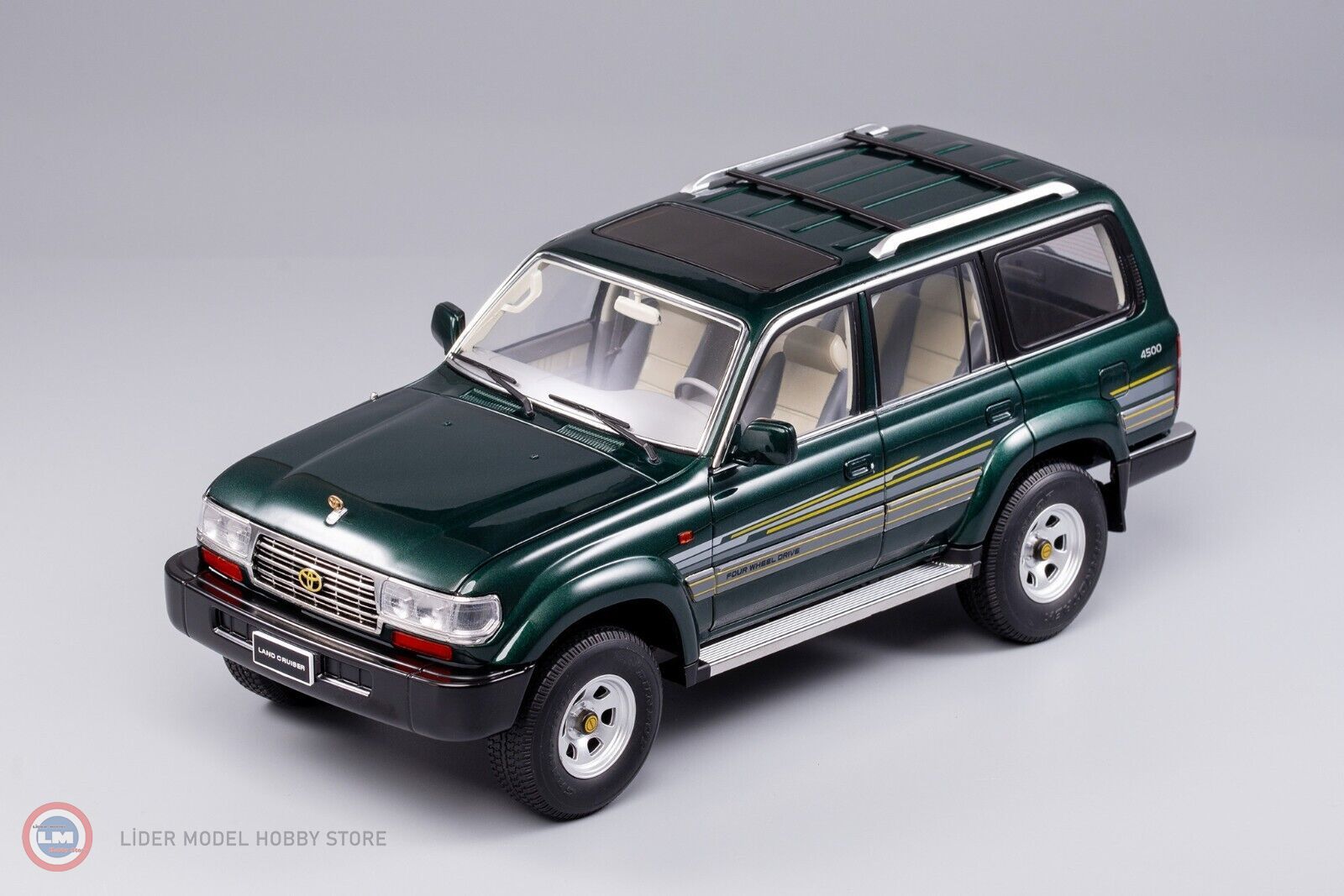 1:18 1990 Toyota Land Cruiser J8