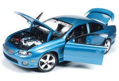1:18 2004 Pontiac GTO 5.7 Coupe