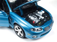 1:18 2004 Pontiac GTO 5.7 Coupe