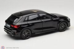 KUSURLU 1:18 Norev 2025 Audi RS3 Sportback Myth Black