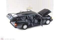 1:18 Norev 1990 Mercedes Benz 300D T Model Blue-Black