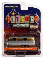 1:64 1972 Airstream Double-Axle Land Yacht Safari