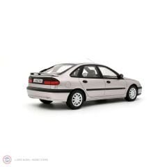 1:18 Otto 1996 Renault Laguna V6 3.0 Baccara Gris Opale