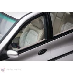 1:18 Otto 1996 Renault Laguna V6 3.0 Baccara Gris Opale