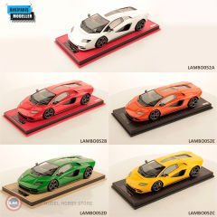 1:18 MR Collection Lamborghini Countach LPI 800-4