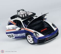 1:18 Minichamps 2022 Porsche 911 Dakar Roughroads