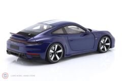 1:18 Minichamps 2022 BMW 911 (992) SPORT CLASSIC
