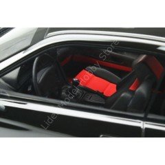 1:18 1990 BMW 850 CSI