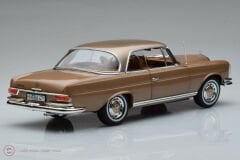 1:18 Norev 1969 Mercedes Benz 250SE Coupe W111