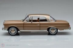 1:18 Norev 1969 Mercedes Benz 250SE Coupe W111
