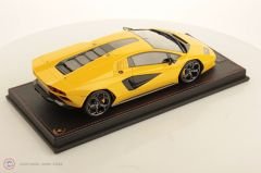 1:18 MR Collection Lamborghini Countach LPI 800-4 LAMBO052C Giallo