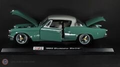 1:18 Maisto 1953 Studebaker Starliner