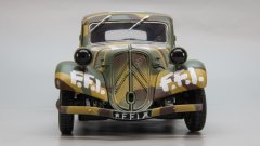 1:18 1944 Citroen Traction FFI