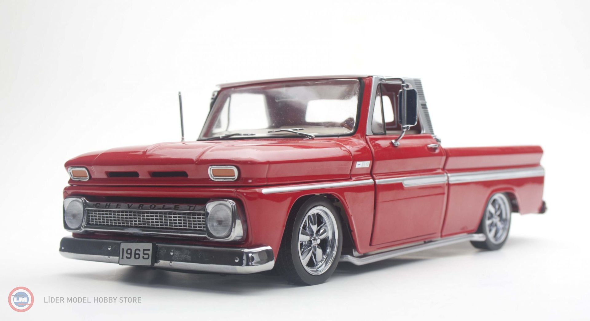 1:18 1965 Chevrolet C10 Styleside Pick Up Lowrider