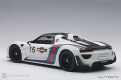 1:18 2013 Porsche 918 Spyder Weissach Package