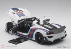 1:18 2013 Porsche 918 Spyder Weissach Package 77927 (White With Martini Livery)