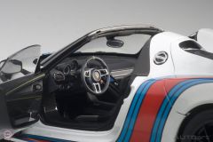 1:18 2013 Porsche 918 Spyder Weissach Package 77927 (White With Martini Livery)