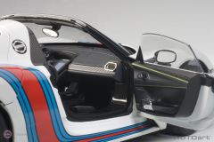 1:18 2013 Porsche 918 Spyder Weissach Package 77927 (White With Martini Livery)