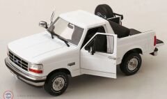 1:18 Greenlight 1993 Ford Bronco XLT - Oxford White