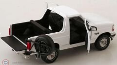 1:18 Greenlight 1993 Ford Bronco XLT - Oxford White