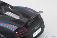 1:18 2013 Porsche 918 Spyder Weissach Package 77929 (Matt Black With Martini Livery)