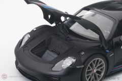 1:18 2013 Porsche 918 Spyder Weissach Package 77929 (Matt Black With Martini Livery)