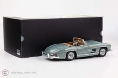 1:18 Norev 1957 Mercedes Benz 300 SL Roadster W198 Light Green