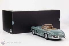 1:18 Norev 1957 Mercedes Benz 300 SL Roadster W198 Light Green